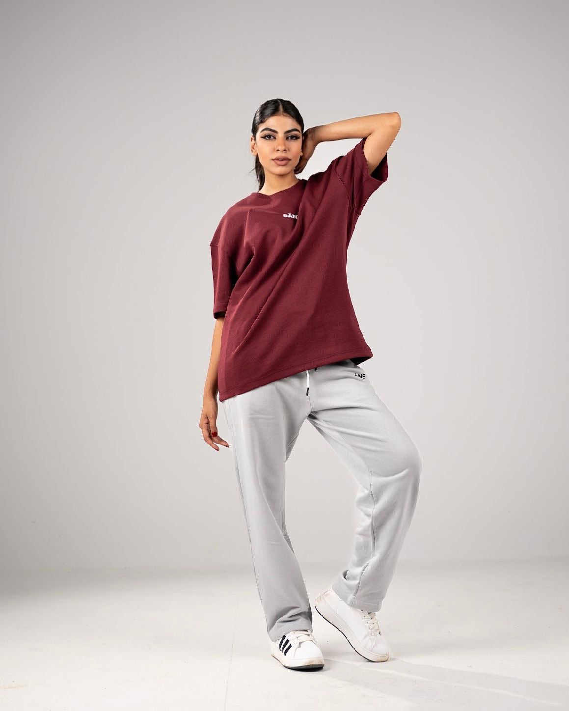 PREMIUM MAROON SĀNE OVERSIZE T-SHIRT